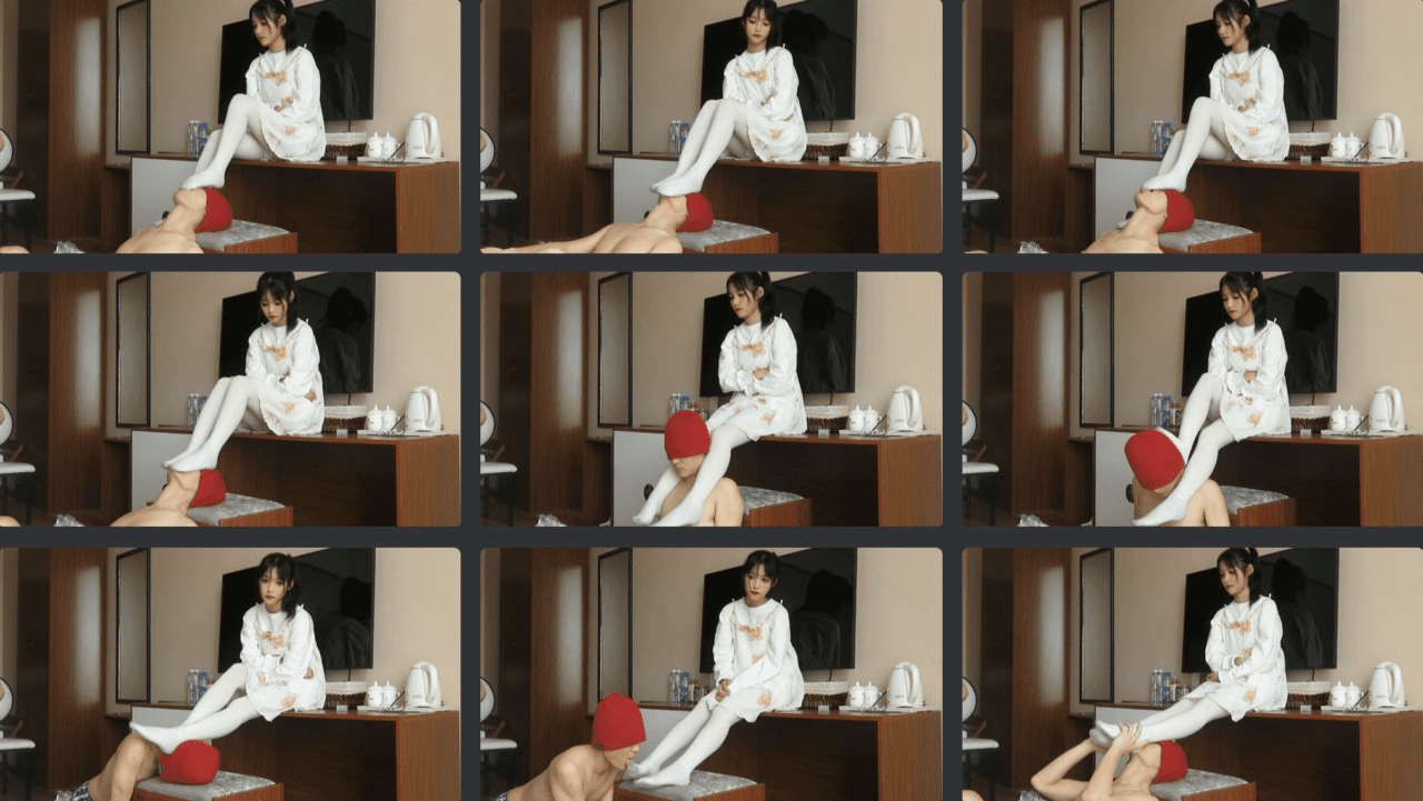 00后 | 白丝美少女脚捂脸舔丝袜-视频截图