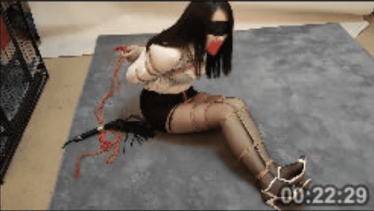 原作：Sui Xin |ココのセクシーな白いシャツを縛って鞭打つ