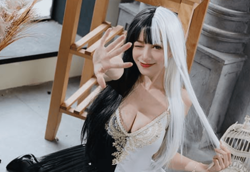 轩颖 | 长腿美模棚拍黑丝袜写真