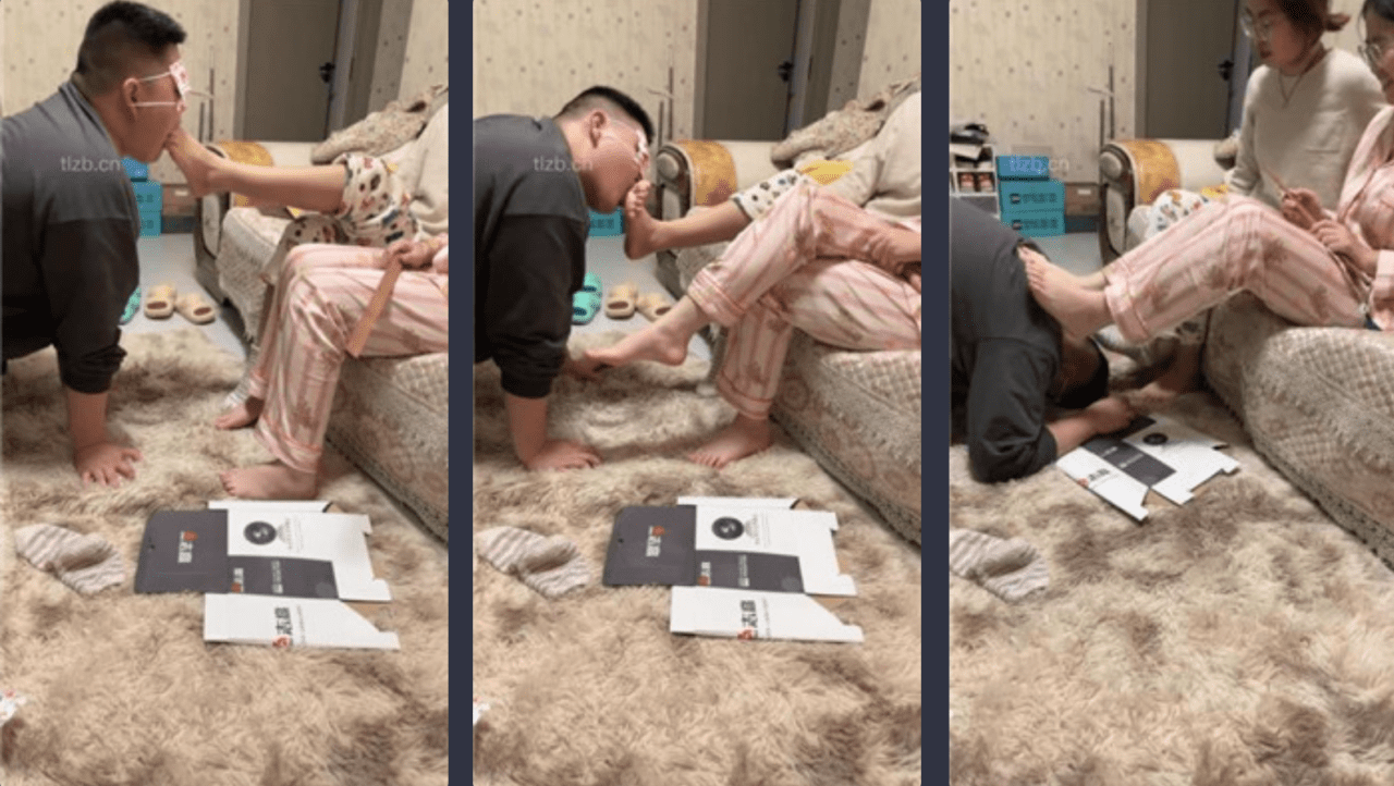 学生ダブルマスター |ダブルS奴隷がひざまずいて裸足を舐める