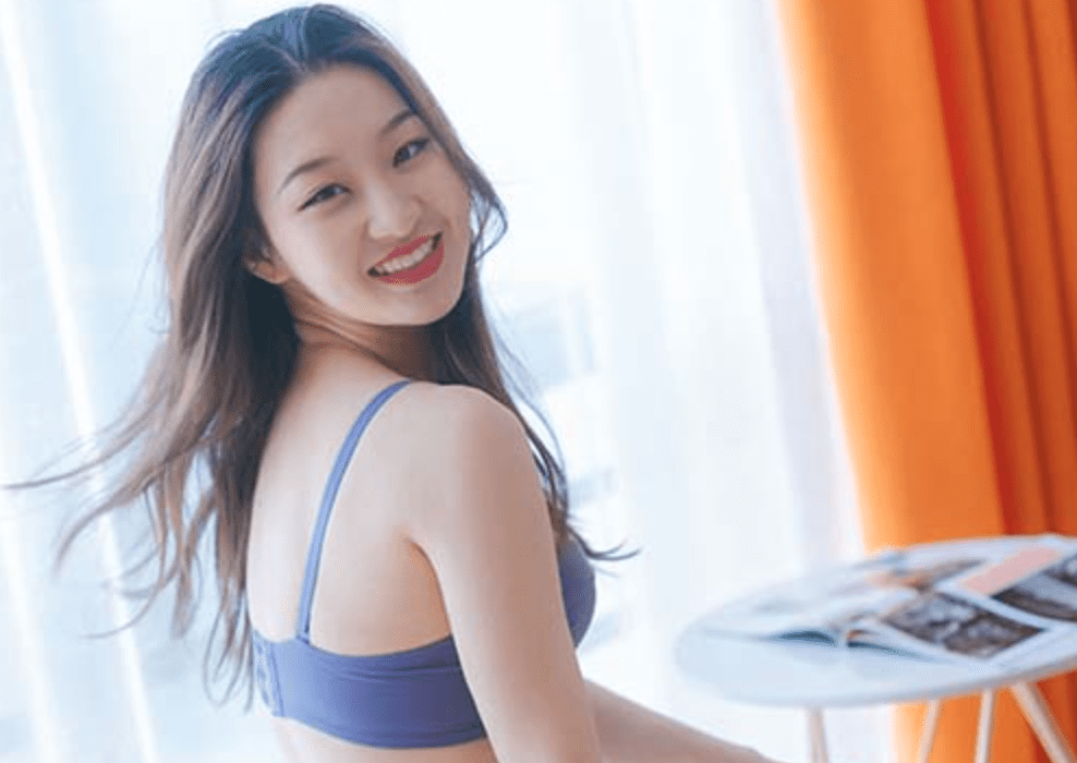 YALAYI雅拉伊 | 潇洒少女 明月