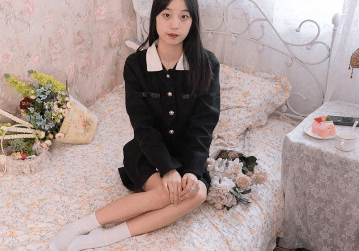 甜予摄影 | 艺艺的皮鞋、白棉袜、裸足(带视频)