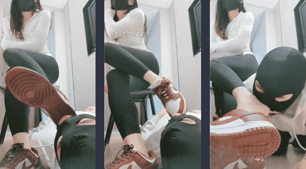 Nicole | Step on dog paws/Clip head/Kick crotch/Suffocate/Shoes inserted into mouth/Smell and lick meat stockings