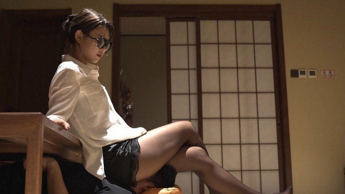 First meeting | Black silk female CEO Japanese private club enjoys human-shaped cushion/face-sitting suffocation/face riding