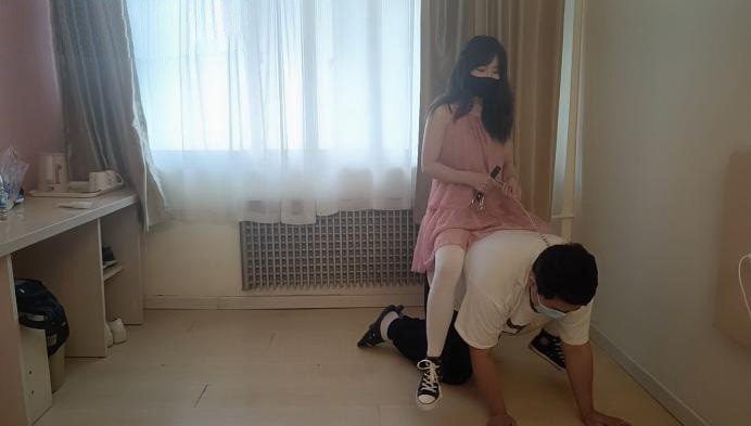 妖妖定制 | 驯服野生小马 被学生小主当马骑