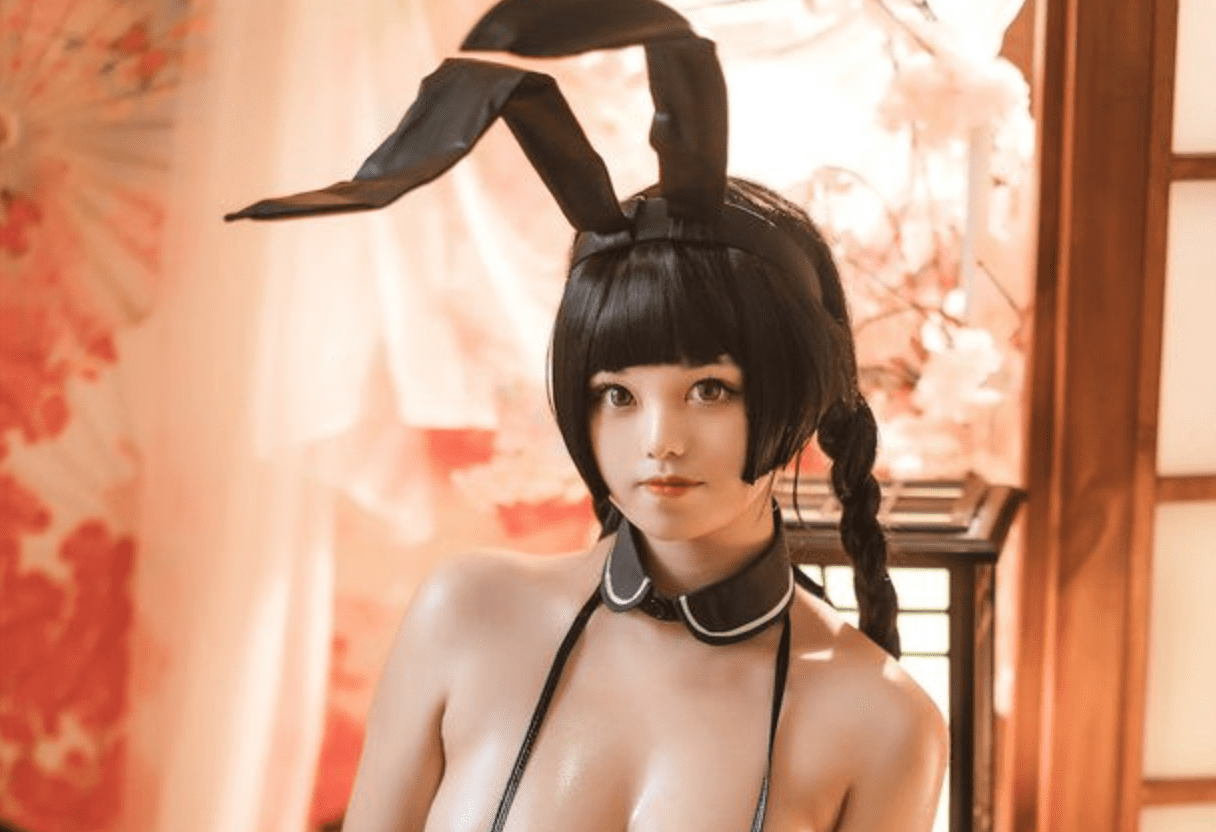 蜜汁猫裘 | 卯月桃子渔网袜Cosplay
