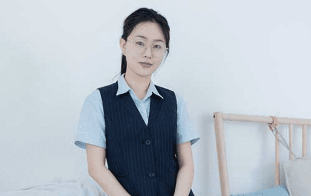 物恋传媒 | 美兔的制服丝袜之月圆月缺(带视频)