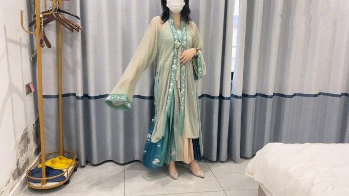 Duwusipai | Queen Tsujiya in Hanfu, flesh-colored silk, silver, high-pitched, teaches a bitch