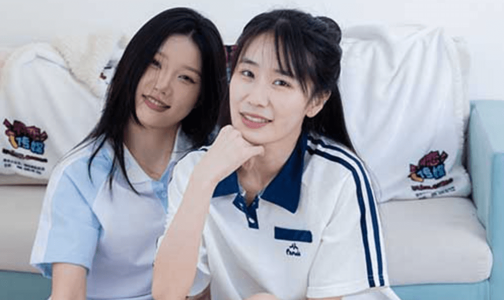 物恋传媒 | 小竹&菜菜帆布鞋玩脚(带视频)