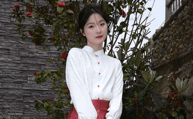 初夏女神 | 安妮 御剑飞行(带视频)