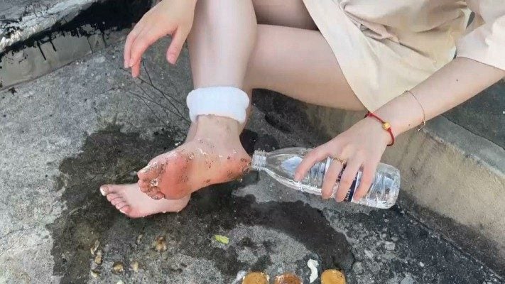 黑丝诱惑 | 大二学生晓俞两部视频定制合集