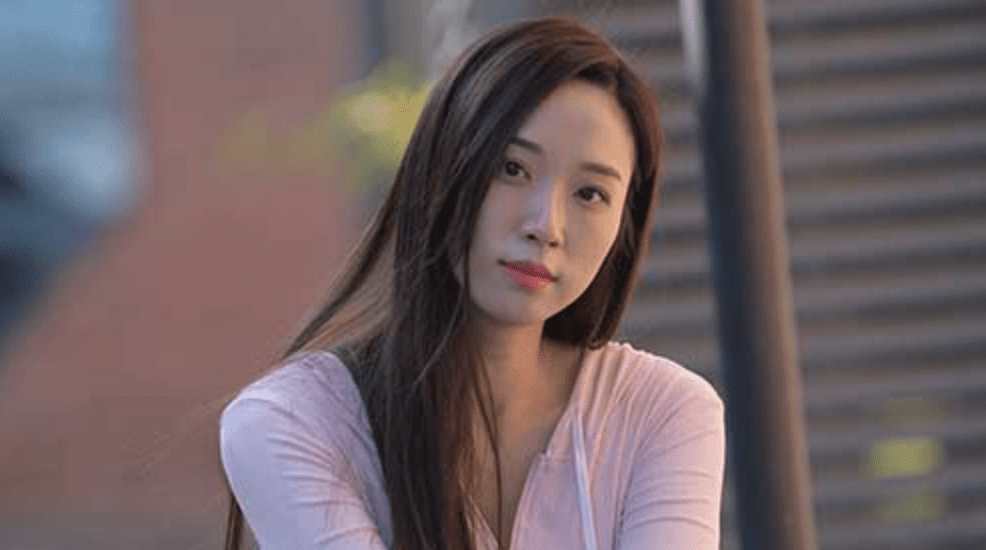 一始街拍作品 | 街头的牛仔裤美女