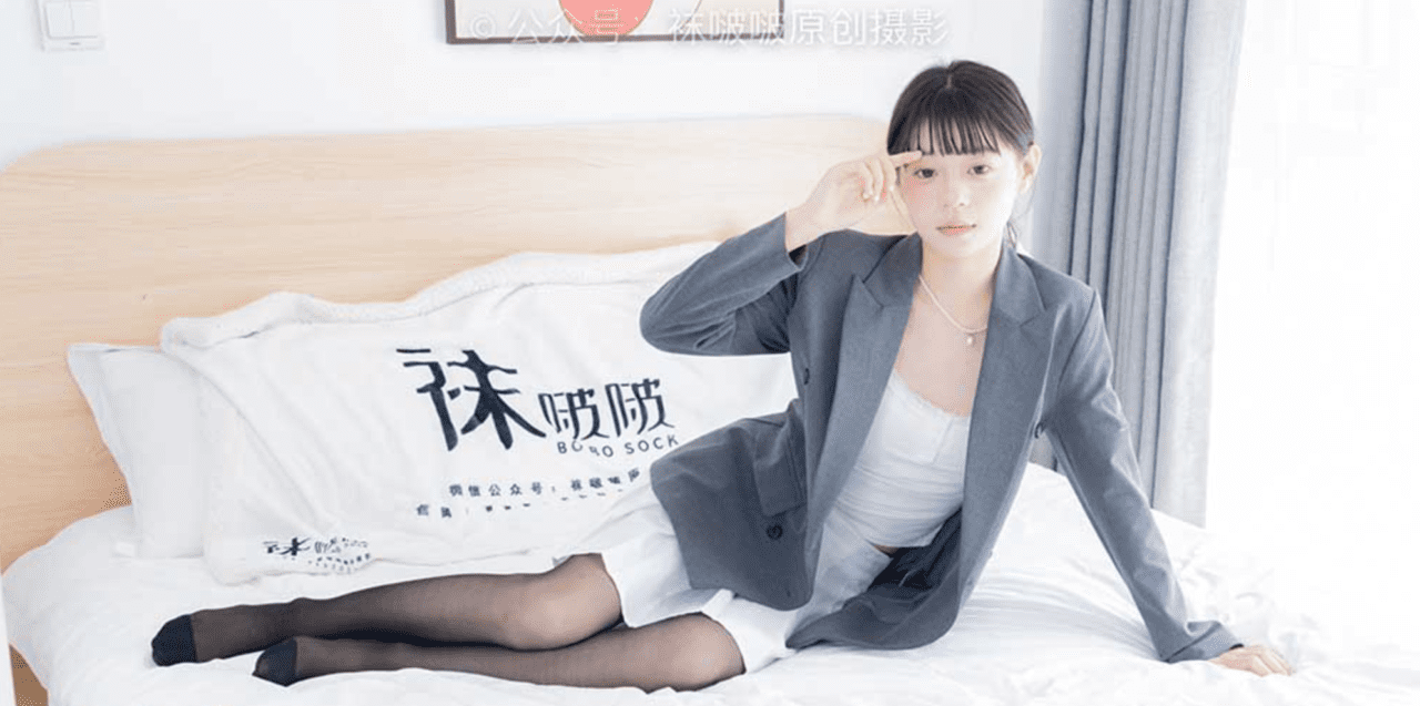Wa Bo Bo 404th issue | Nuomi's sneakers, black silk, OL style (with video)