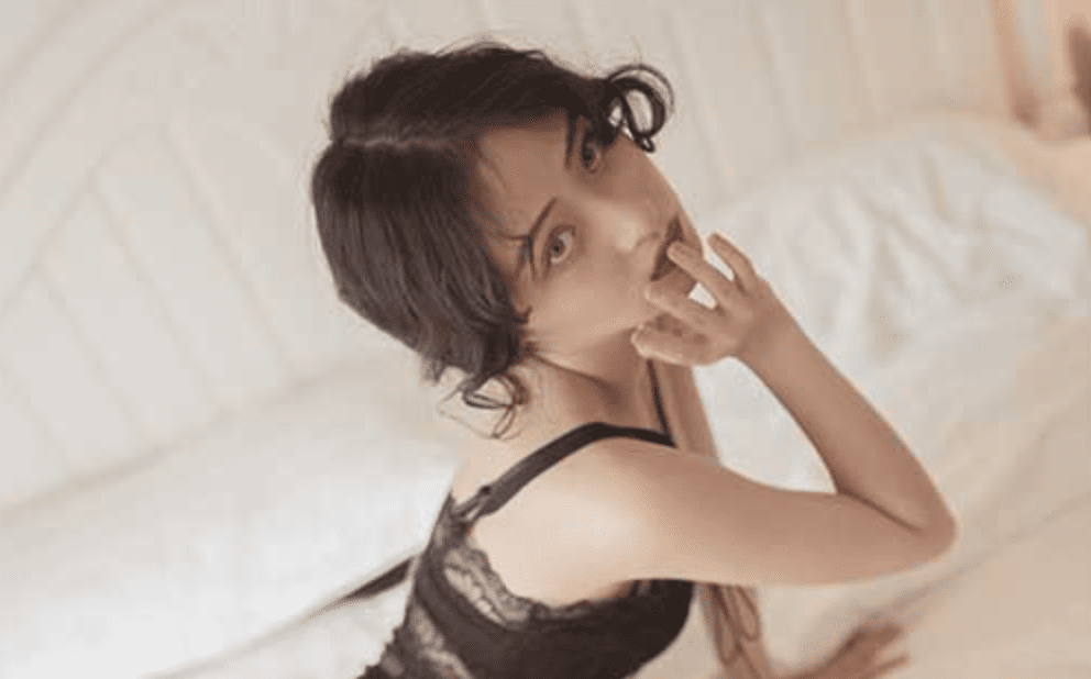 YALAYI | 羲子の網タイツ