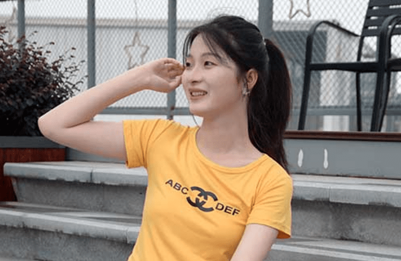 初夏女神 | 239期 安妮 八月你好(带视频)