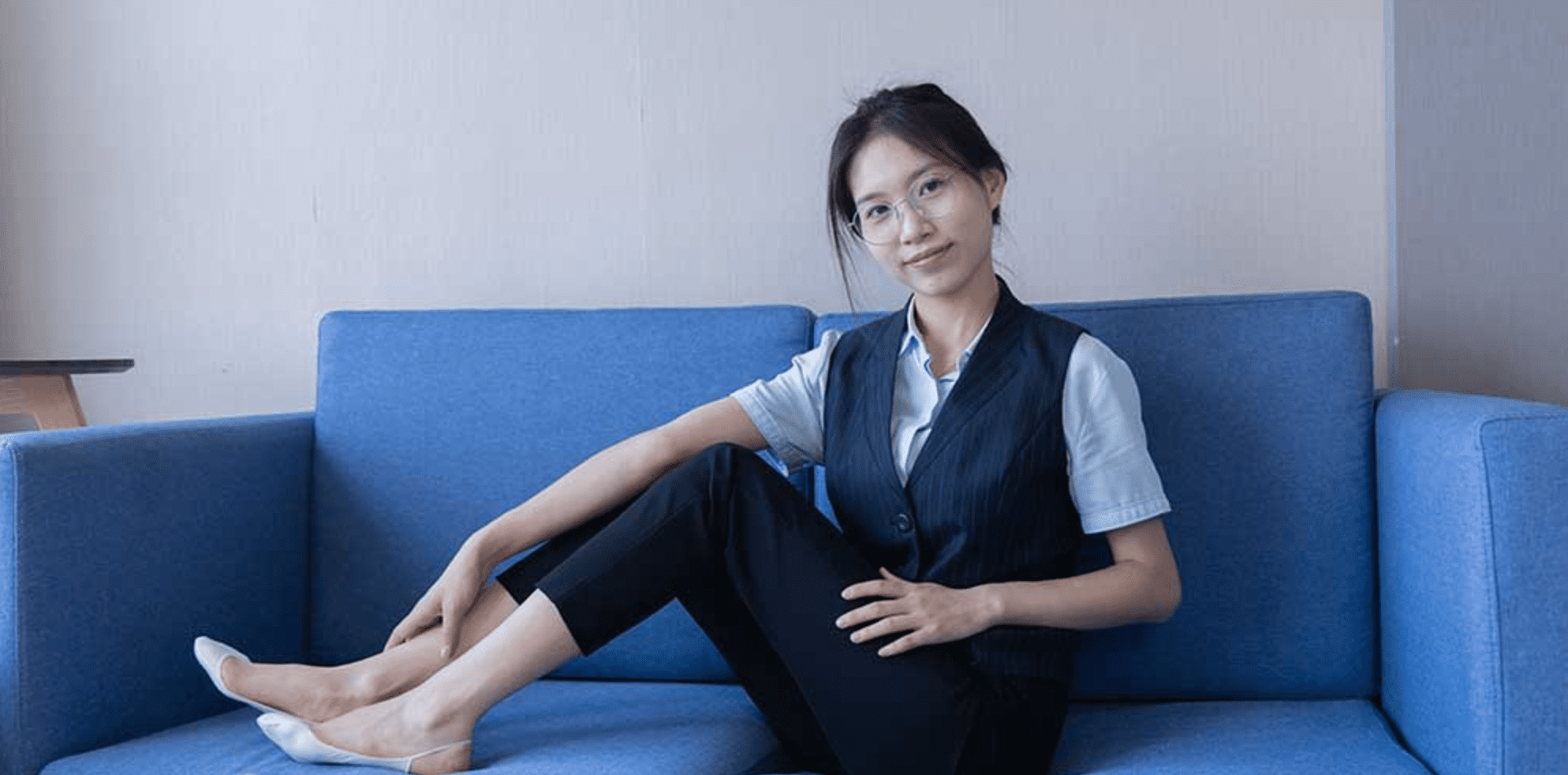 袜啵啵 | 413期 芝士的高跟鞋、白色吊带船袜、银行制服(带视频)