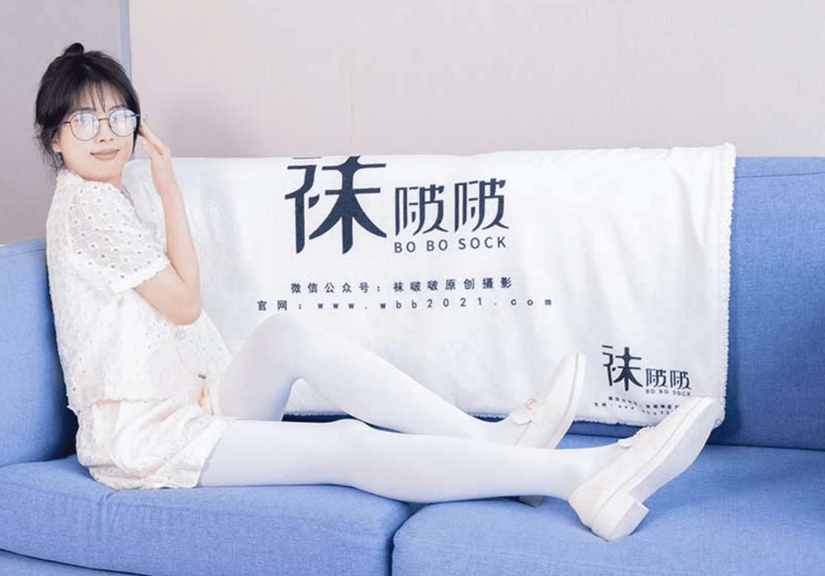 袜啵啵 | 421期 奶油的皮鞋、厚白丝、瑜伽动作时老头乐挠脚剧情(带视频)