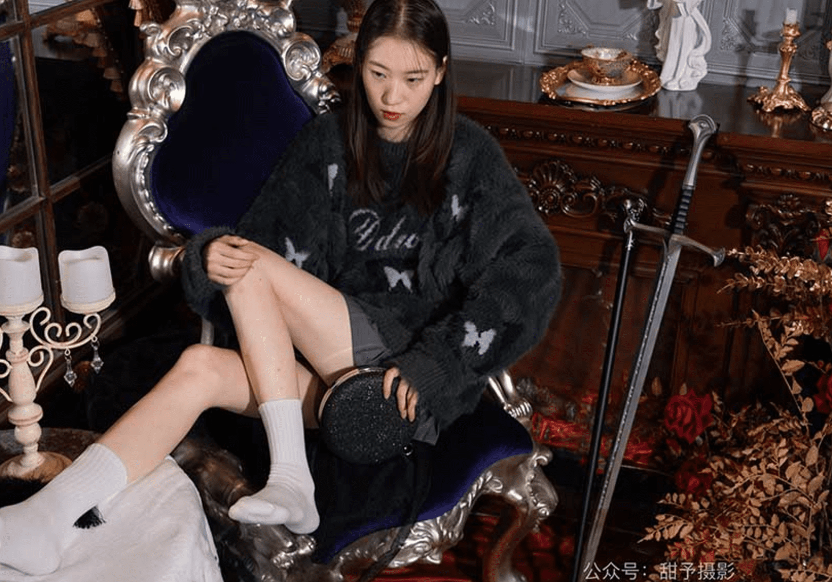 Tianyu Photography | ファンファンのハイヒール、白い綿の靴下、裸足（ビデオ付き）