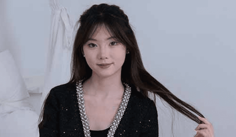 甜予摄影 | 璇璇的靴子、洞洞鞋、白棉袜、裸足(带视频)