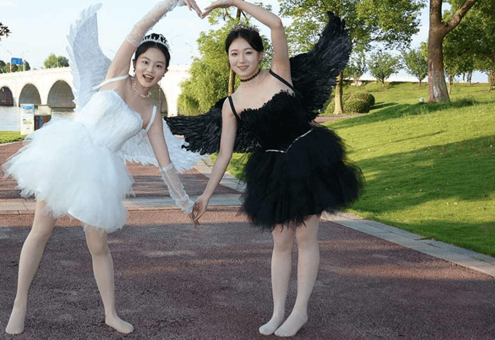 初夏女神 | 双双、环环 黑白天使(带视频)
