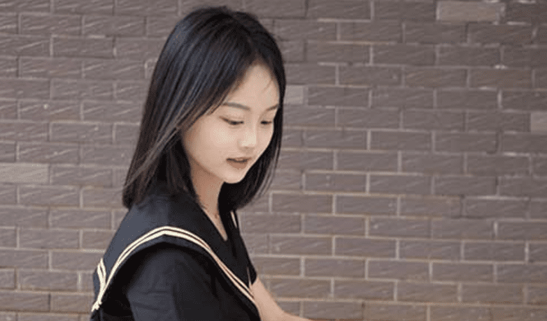 初夏女神 | 双双的黑系水手服(带视频)