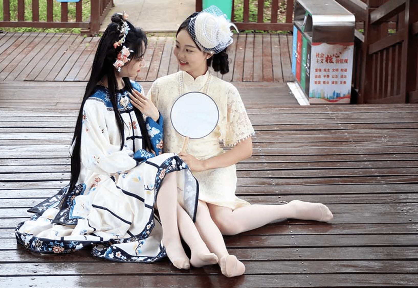 Early Summer Goddess | Qiqi, Shuangshuang studied abroad in late Qing Dynasty costume stockings (with video)