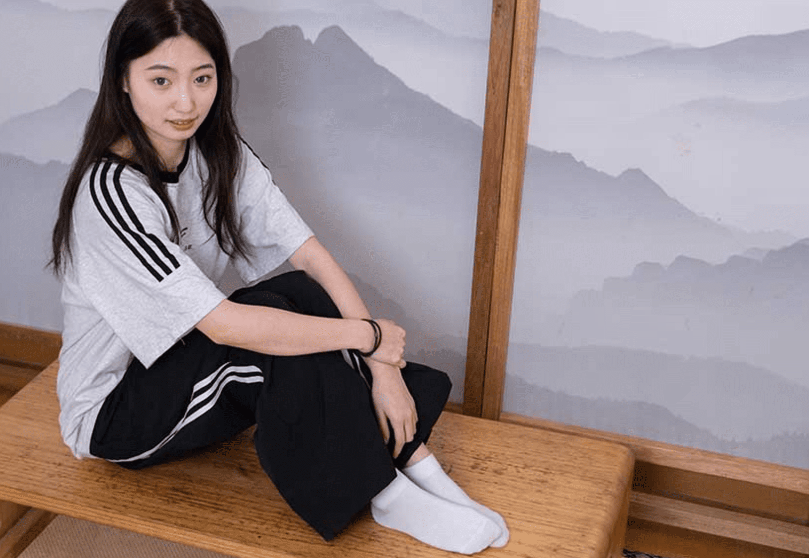 甜予摄影 | 雪梨的帆布鞋、白棉袜、裸足(带视频)