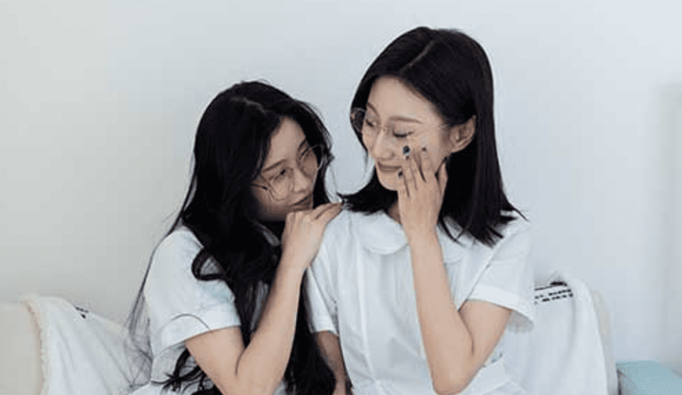 物恋传媒 | 绒绒&雏菊双人丝袜之纯白的梦(带视频)