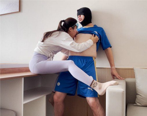 足下生辉 | 瑜伽裤女主迷S踢踩蹂躏 坐脸虐乳