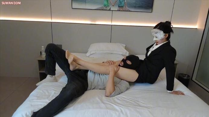 婉儿原创 | OL肉丝高跟女职员肉丝腿绞征服上司