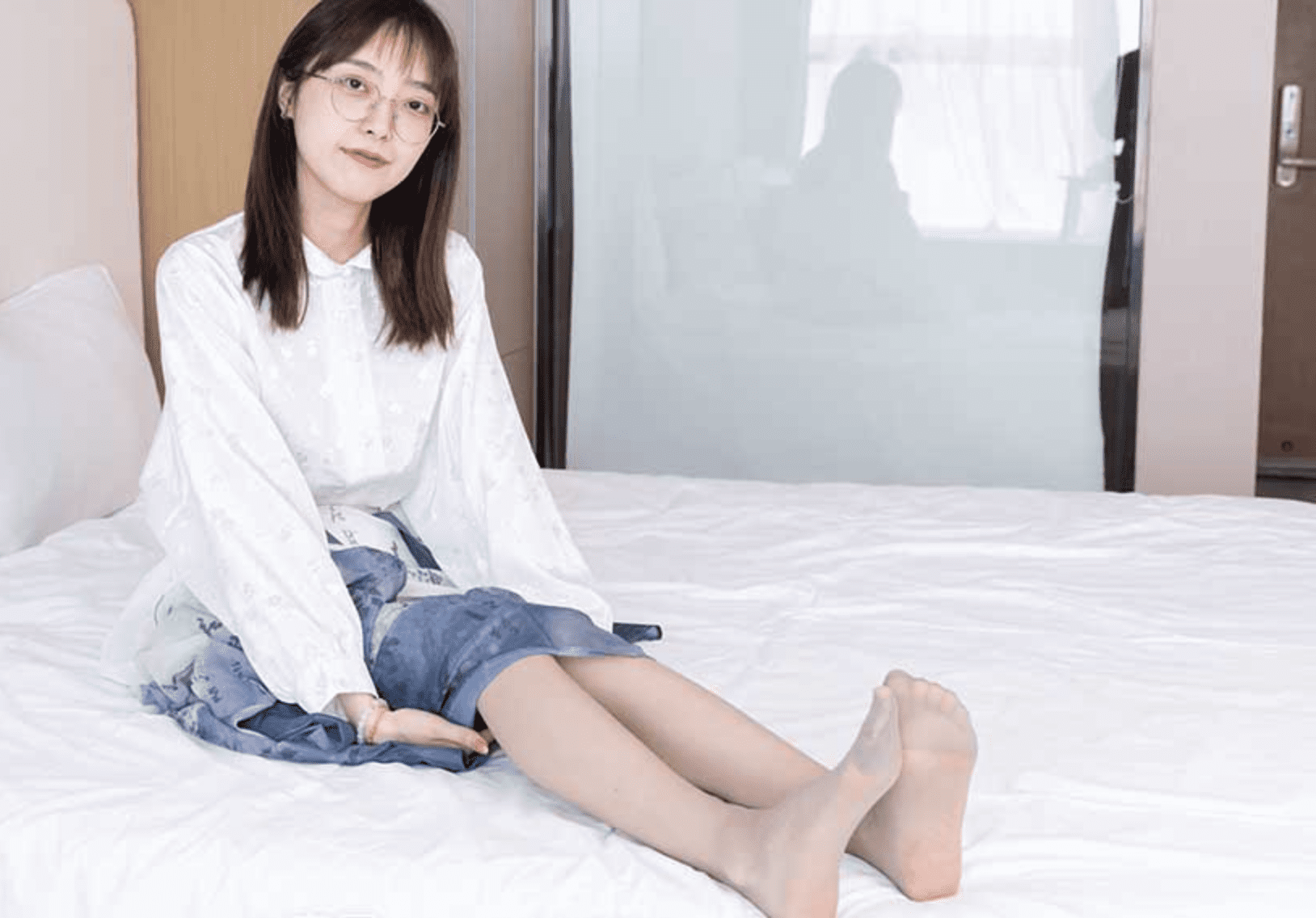 袜啵啵 428期 | 稚予的皮鞋、灰丝-脚尖加固款(带视频)