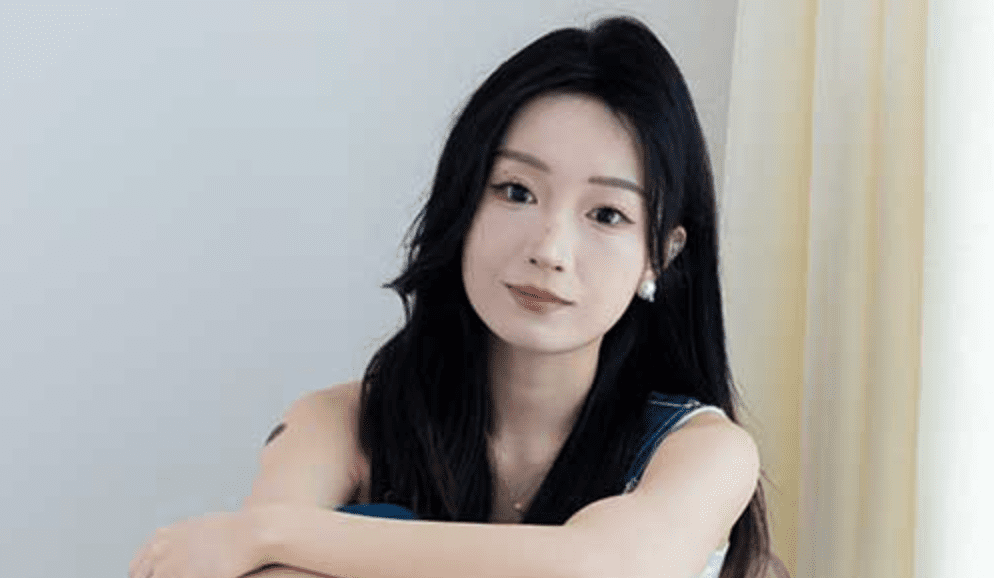 物恋传媒 | 嘟嘟牛仔背带裤白袜脚之云卷云舒(带视频)