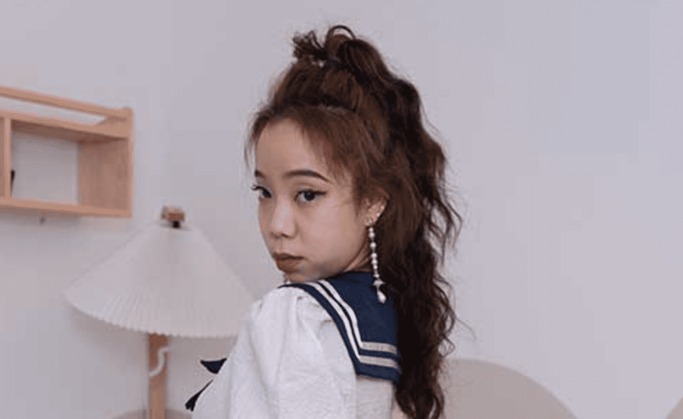甜予摄影 | 小语的运动鞋、白棉袜、裸足(带视频)