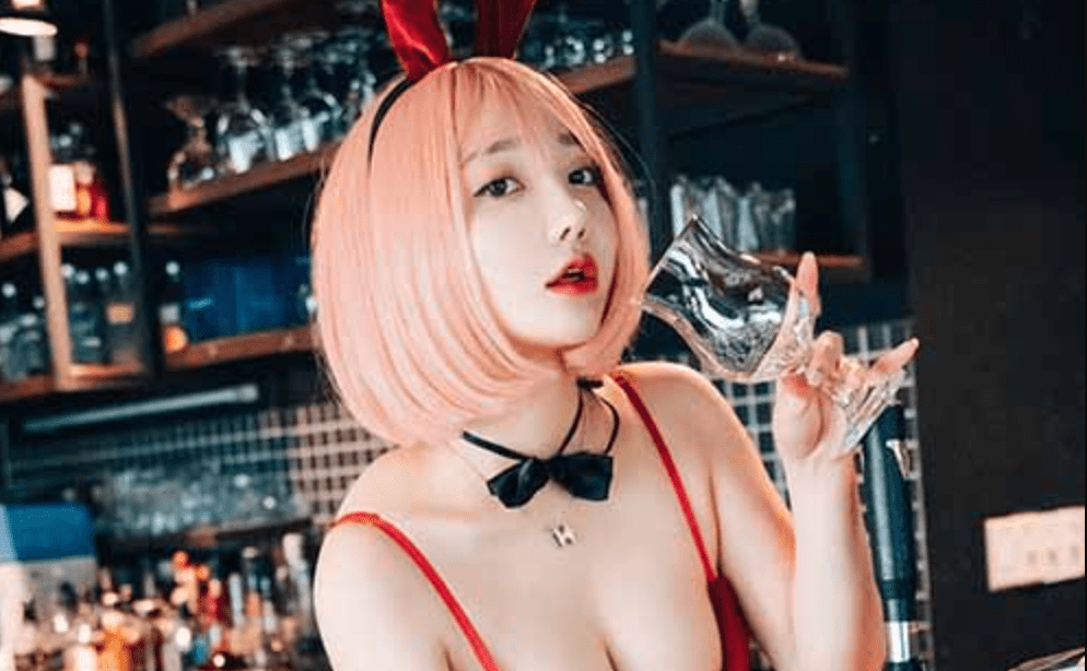 Loozy | Ye Eun 손예은 – Tainted love bar