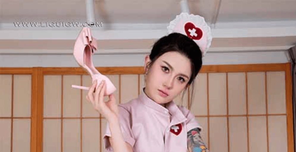 Ligui丽柜 | 护士的白丝袜 甜甜