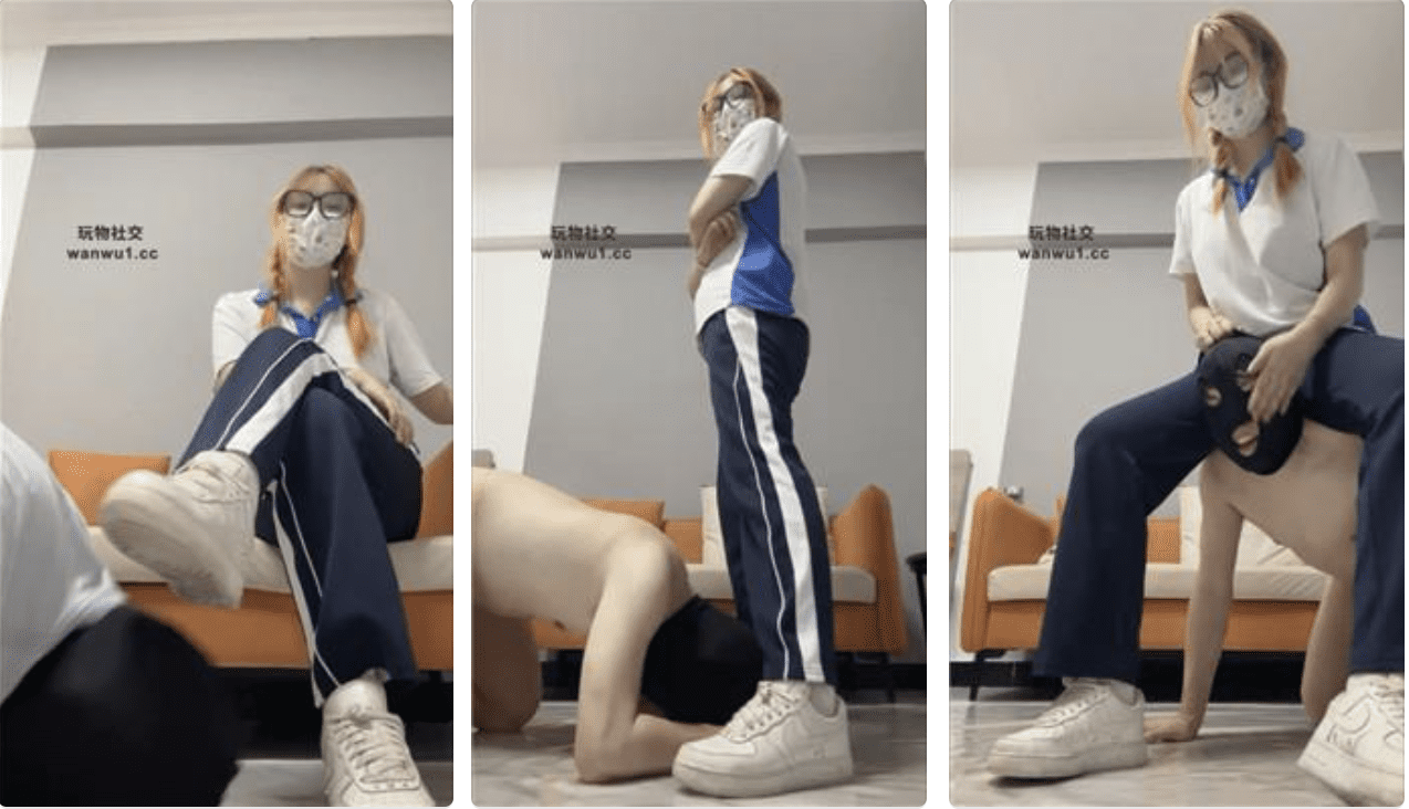 Wenwen | Student uniform S drill crotch dog crawl / lick super dirty shoes white socks / forced smell shoes