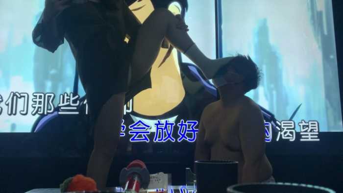 高兴儿 | ktv三人耳光虐打踢踩