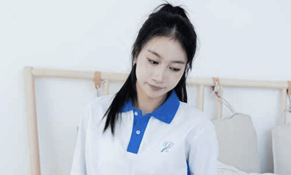 物恋传媒 | 小影的白丝袜校服裤里丝之温暖与相伴(带视频)