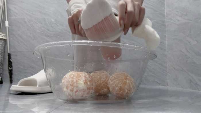 莓子 | 白袜加光脚榨橙汁 袜子泡橙汁打包