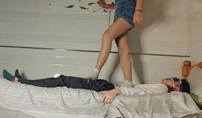 啦啦啦 | 杺月女王超臭原味暴力踩踏