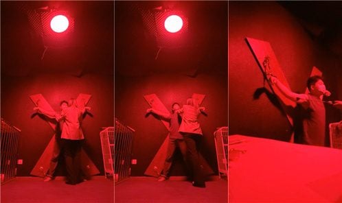Yu Luo S | The rack was tied up and beaten and trampled with all the weight