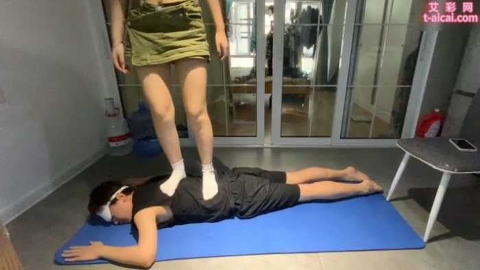 萝莉酱 | 娜娜调皮玩弄狗m