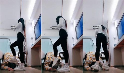 妮蔻 | 抽耳光 袜子塞嘴 脏小白鞋白袜踩踏