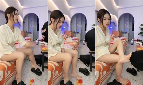 浅浅 | 羞辱足喂食 捆绑戏耍 滴蜡鞭打