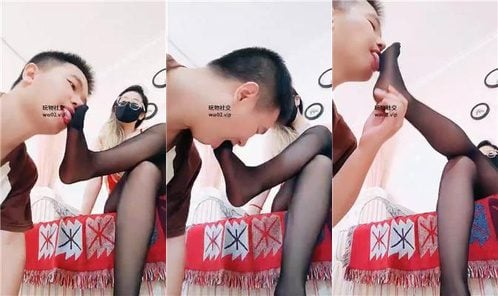 重庆男神 | 御姐范S 黑丝玉足喂酸奶 赏赐圣水 双视角版