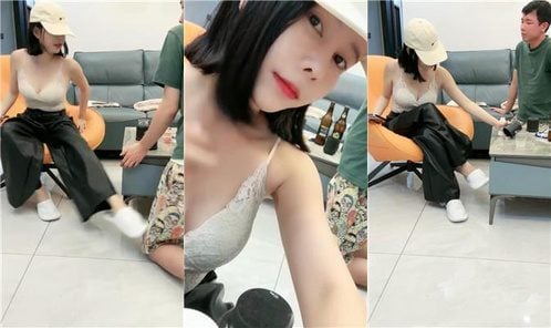 黛樱 | 下跪陪主人直播