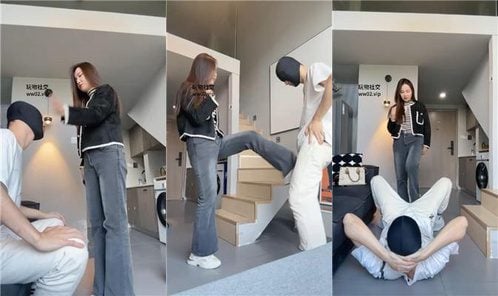 犬の兄弟 | 素人の女の子の白い靴と白い靴下で奴隷プレイ
