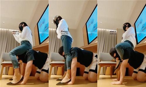 妮蔻 | 骑马掐乳 吃袜子 铆钉肉丝蹂躏