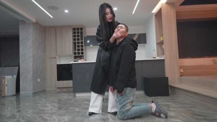 Sasa S | The King's plot is full of arrogant cheating men, no show, no goofs, compact and real, high energy throughout