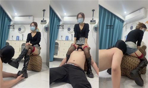 素人挖掘机 | 清理长靴黑丝 坐脸窒息